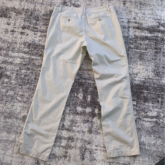 Eddie Bauer Tan Chinos with Straight Leg Design - Picture 4 of 4